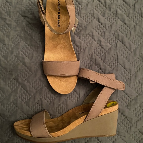 NWT Lucky Brand wedges - Picture 2 of 4